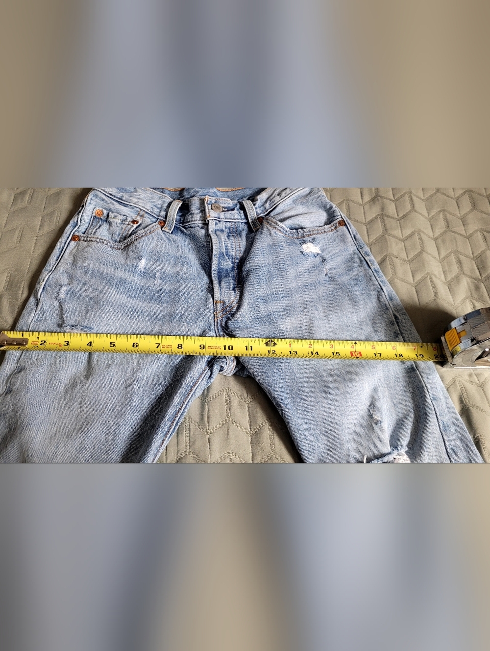 Levi's 501 Distressed Straight Leg Jeans Light Wash Mid Rise Vintage Size 24 - Picture 10 of 12